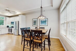 Dining - Spacious downtown condo just one block from Kalamazoo River (Douglas)
