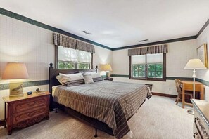4 chambres, fer et planche à repasser, Wi-Fi, draps fournis