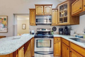 Fridge, microwave, oven, stovetop - Stylish, ground-floor getaway between Saugatuck & Douglas, walk to it all! (Saugatuck)