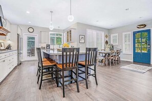 Dining - Lakeview home with beach access, private pickleball court, firepits & fireplace (South Haven)