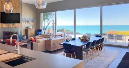 Large, dog-friendly lakefront home with private pool & hot tub, central AC & W/D