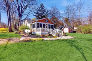 Exterior - Cottage with large fenced yard & screened, three-season porch (Saugatuck)