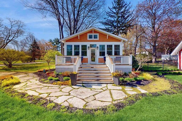 Exterior - Cottage with large fenced yard & screened, three-season porch (Saugatuck)