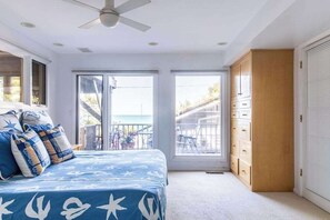 8 bedrooms, iron/ironing board, WiFi, bed sheets - Gigantic lakefront home with private hot tub, washer/dryer, AC, deck, & firepit (Sawyer)