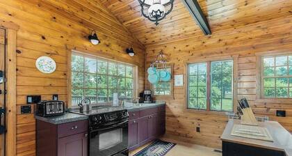Cozy cottage surrounded by water w/ Kalamazoo River views - one dog OK
