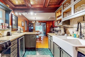 Fridge, microwave, oven, stovetop - Lake Michigan Retreat with large patio, gas grill, fire pit, & outdoor hot tub (Fennville)