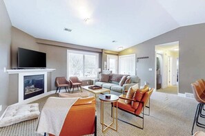 TV, fireplace, offices