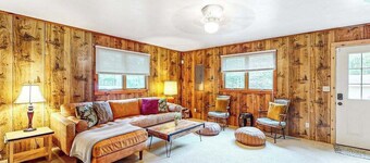 Secluded Home with Firepit, Gas Grill, WIFI, WFH Station & Private W/D