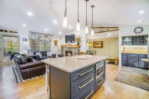 Interior - Stunning home w/ golf course views plus private deck near resort amenities (Thompsonville)