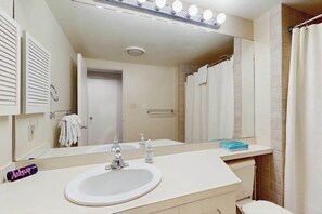 Douche, serviettes fournies