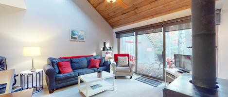 TV, fireplace, DVD player, offices
