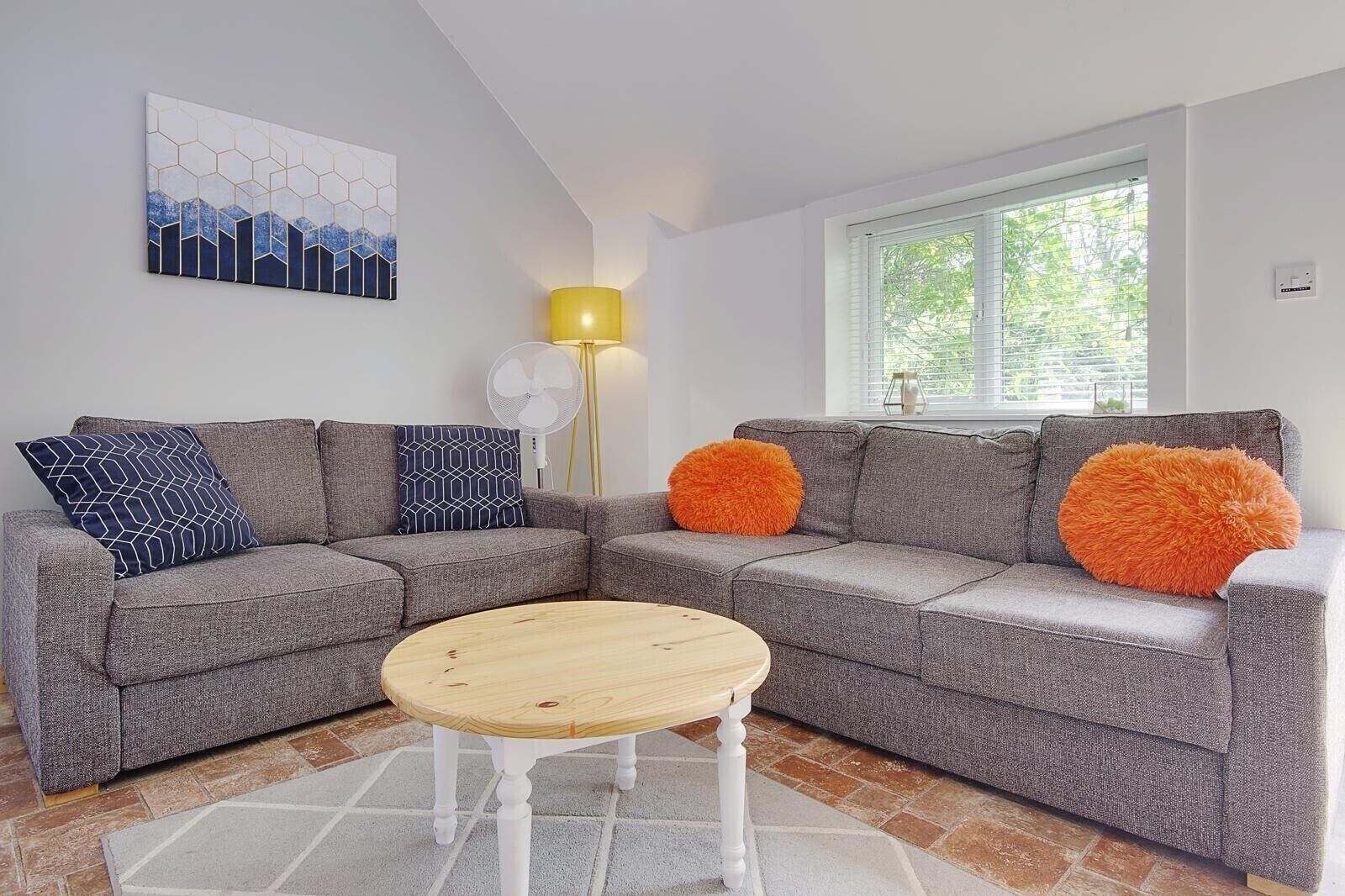 Two Bedroom Country Cottage - 윌트셔