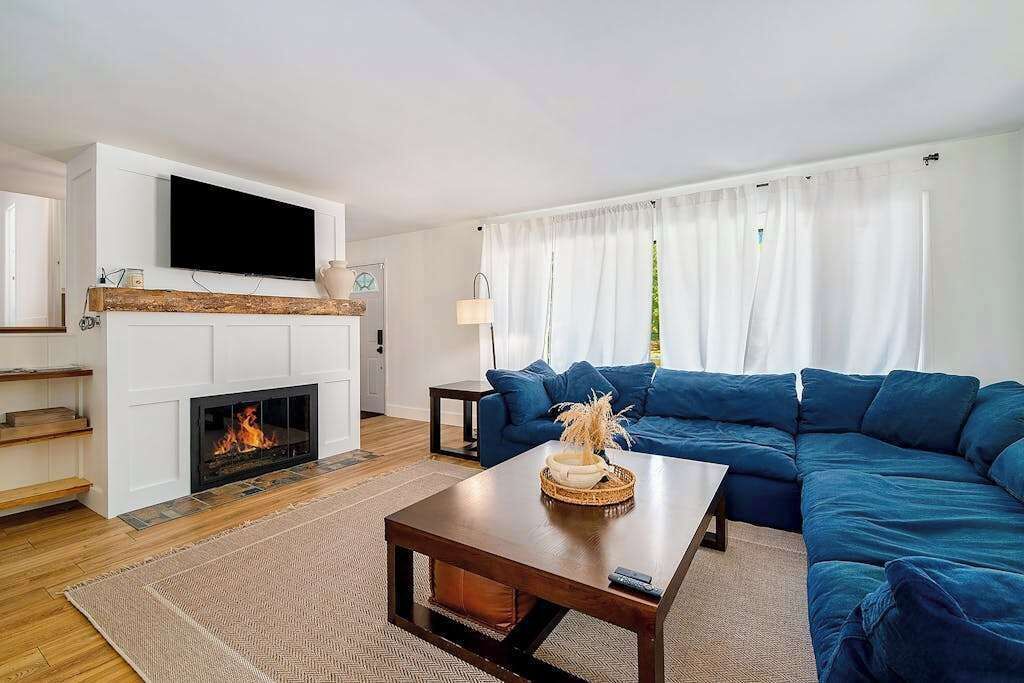 Comfortable Home In A Great Location With Enclosed Yard, Family Room, & Kayaks - 프랭크퍼트