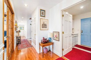 Interior - Dog-friendly, lake view home with three season room, fireplace, video projector (Arcadia)