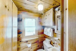 Een douche, handdoeken
