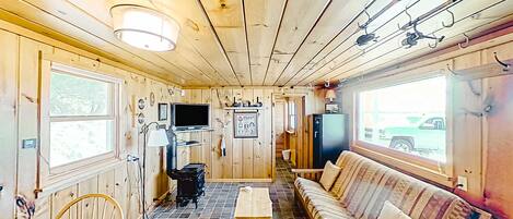 TV, DVD player, offices