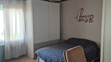 3 chambres, fer et planche Ă repasser, Wi-Fi, draps fournis