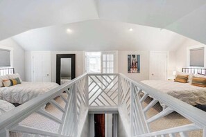 3 habitaciones, escritorio, tabla de planchar con plancha y wifi 