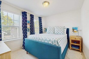4 Schlafzimmer, Bügeleisen/Bügelbrett, Reisekinderbett, WLAN