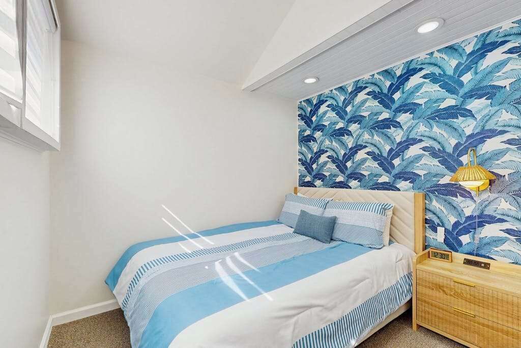 5 chambres, fer et planche à repasser, Wi-Fi, draps fournis