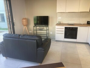 Interior - Apartment “Du Puy En Velay à Compostelle” with Shared Pool, Private Garden and Wi-Fi (Espaly-Saint-Marcel)