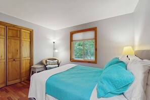 Iron/ironing board, travel cot, WiFi, bed sheets - Spacious Dog Friendly Home w/ heated pool, fenced yard, gas grill, & fire pit (Sawyer)