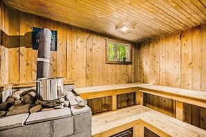 Sauna - Waterfront home on Betsie River with hot tub & sauna near skiing at Crystal Mtn (Thompsonville)