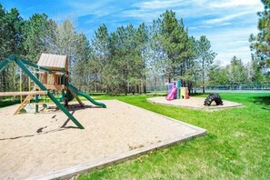 Children’s area - Beautiful 2B/2B Harbor Springs Condo Just 6 Mi to Lake Michigan! (Harbor Springs)