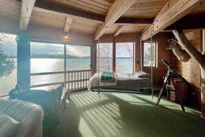 5 室のベッドルーム、アイロン / アイロン台、WiFi、ベッドシーツ