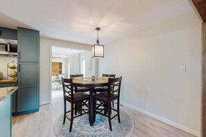 Dining - Peaceful Home with Firepit, Gas Grill, WIFI,  Private W&D & Nearby Beach Access (St. Joseph)