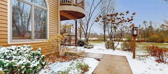 Mountain Condo at Crystal Mountain Resort - Walk to Lifts and Golf