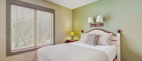 2 habitaciones, tabla de planchar con plancha, internet y ropa de cama