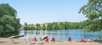 Goshorn Lake's Endless Summer | Cottage in Saugatuck w/ pool access