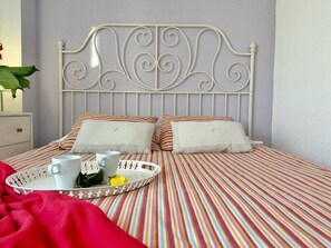 Iron/ironing board, WiFi, bed sheets - Duplex with view La Arena 4605 (Arnuero)