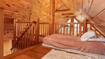 5 bedrooms, free WiFi, bed sheets
