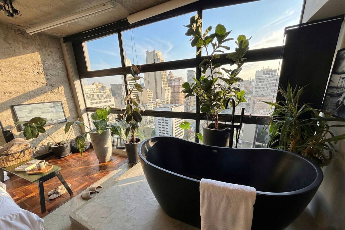 Apartment, Hot Tub, City View | Busa memori, seterika/papan seterika, katil bayi/kot (percuma) 