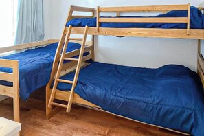 2 bedrooms, WiFi, bed sheets - Bimini # 207 (Ocean City)