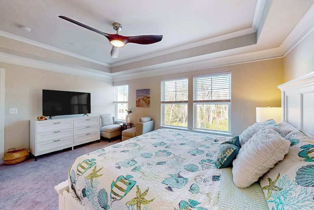 4 habitaciones, tabla de planchar con plancha, cuna de viaje y wifi 