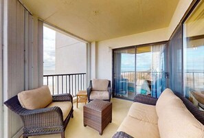 Property grounds - Corner unit ocean view condo with large balcony, direct beach access, & W/D (Ocean City)