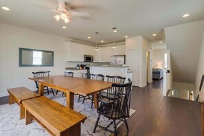 Dining - Broad Marsh 110A (Ocean City)