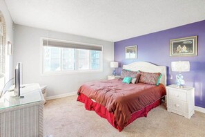 3 habitaciones, escritorio, tabla de planchar con plancha y wifi 