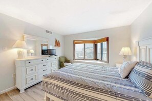 2 bedrooms, iron/ironing board, WiFi, bed sheets - Beautiful newly updated water-view condo with pool, sundeck, & gym (Ocean City)
