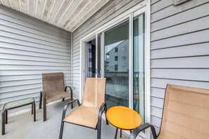 Terrace/patio - First-Floor Seaside Condo with Free WiFi, Shared Pool, Jetted Tub, and Central A/C (Ocean City)