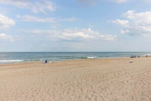 Beach nearby - Cozy condo with ocean view - just steps from the beach (Ocean City)