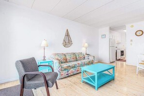 TV, DVD player, offices - Barefoot Country 303 (Ocean City)