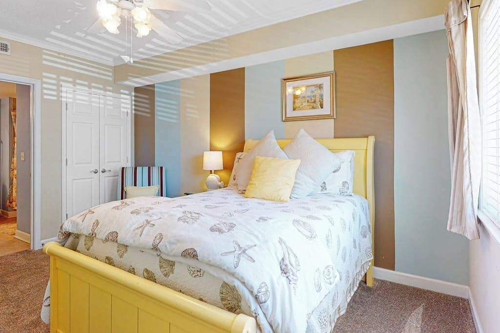 3 slaapkamers, een strijkplank/strijkijzer, wifi, beddengoed