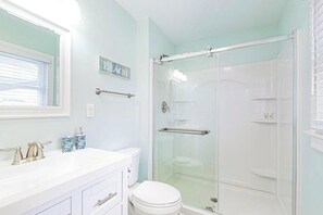 Douche, serviettes fournies