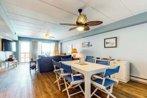Dining - Beachfront condo w/furnished balcony & shared outdoor pool (Ocean City)