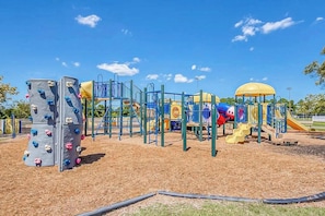 Children’s area - 1st-Floor End Condo w/Free WiFi, Screened Porch, Central AC, Shared Outdoor Pool (Ocean City)