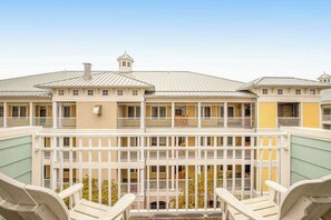 Property grounds - Bay View Townhouse w/Central AC/Free WiFi/Shared Pool/Private W/D - Near Beach (Ocean City)